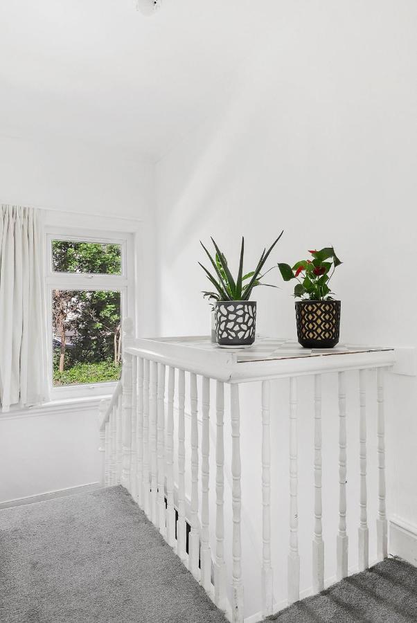 Stunning Victorian Property Near Canary Wharf! Сasa de vacaciones Londres