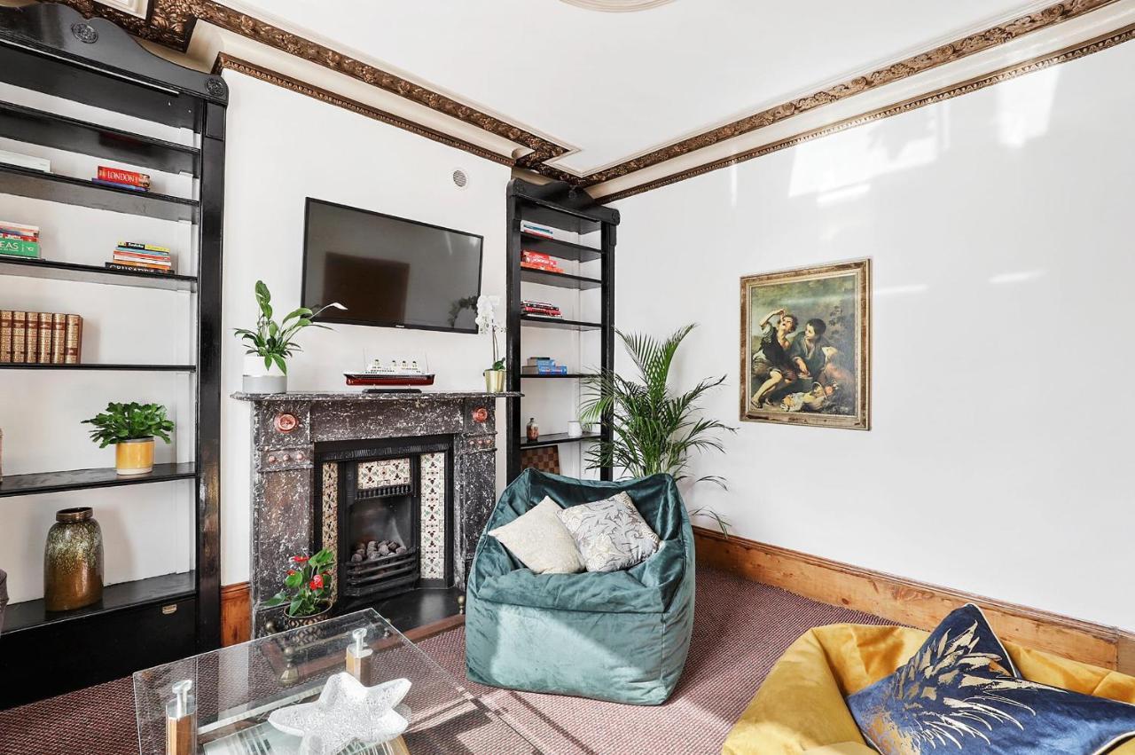 Stunning Victorian Property Near Canary Wharf! Сasa de vacaciones Londres